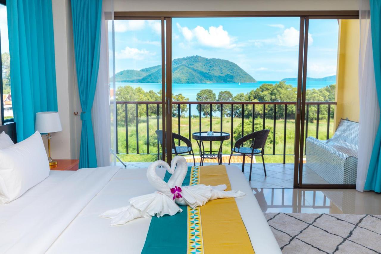 Phuket Kana International Hotel普吉岛卡娜国际酒店 Rawai Exterior photo