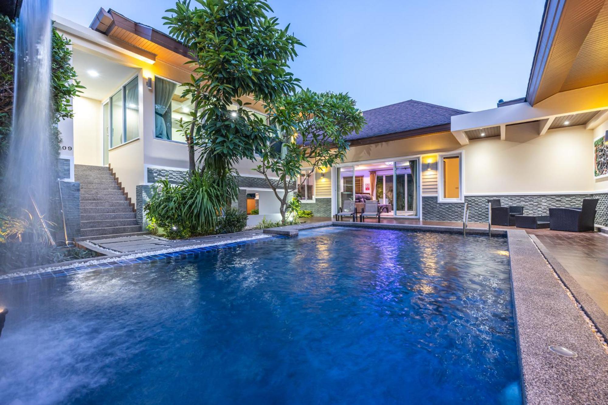 Phuket Kana International Hotel普吉岛卡娜国际酒店 Rawai Exterior photo